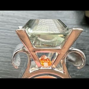 Intrigue ring, 18k white gold, 20ct prasiolite center gem stone